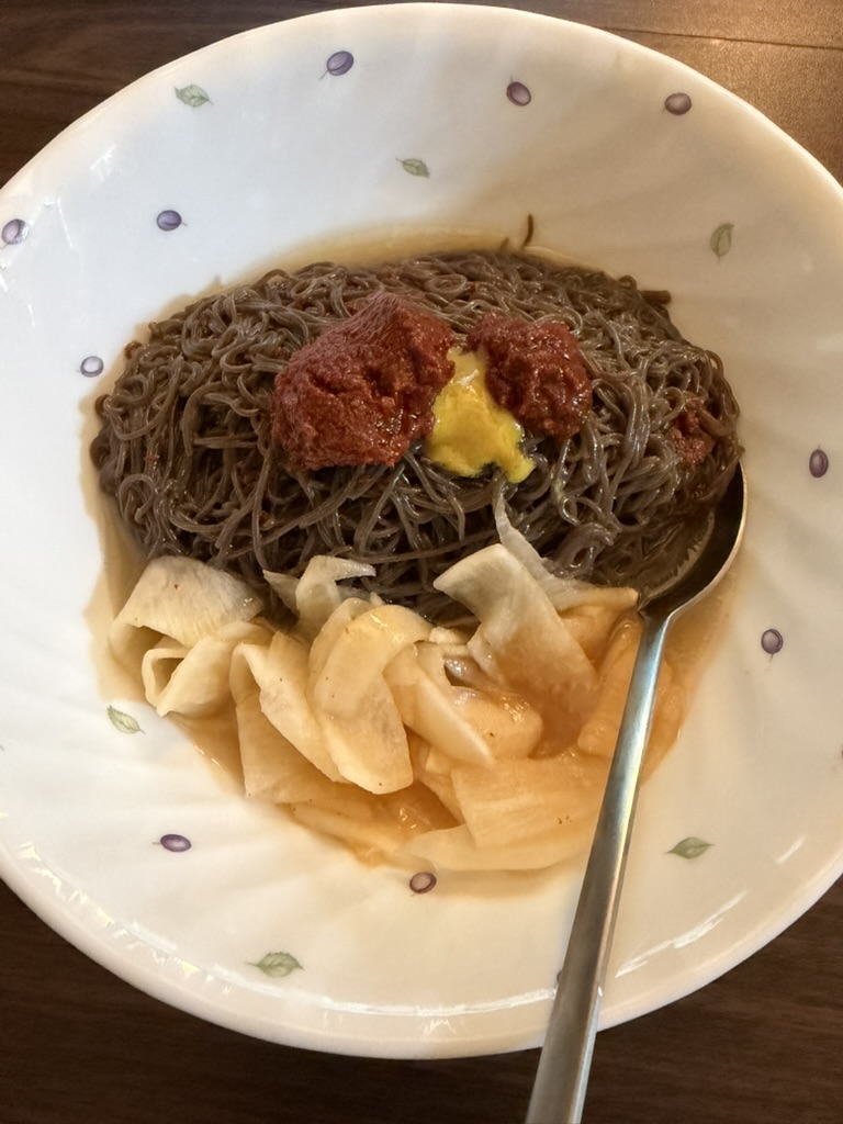 육각수 냉면